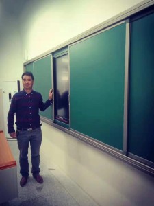 優雅樂學校多媒體教學黑板推拉板 定制尺寸，兼具教學演示與展示價值